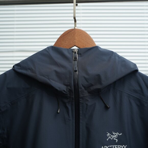 Arc'teryx Beta Lt Jacket Unisex Dark Blue - Picture 5 of 9